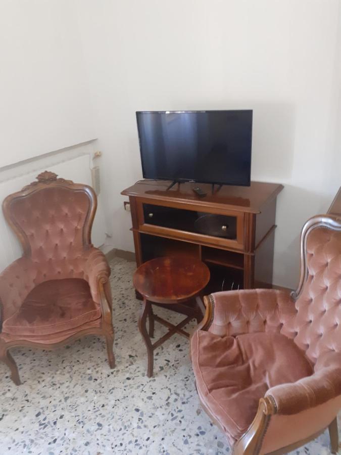 A Casa Di Adele Bed & Breakfast Caserta Exterior photo